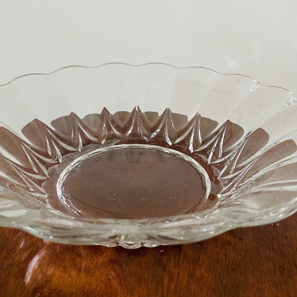 Vintage clear pressed glass serving bowl with scalloped rim, Pressed Glass Bowl